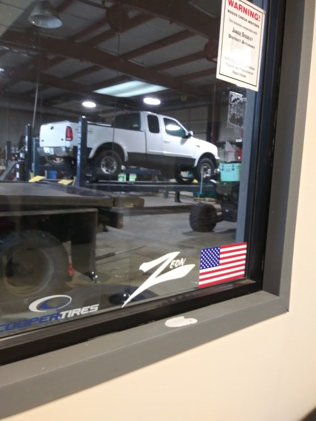 Mustang Tire & Lube | 385 N Elm St, Oologah, OK 74053, USA | Phone: (918) 443-2600