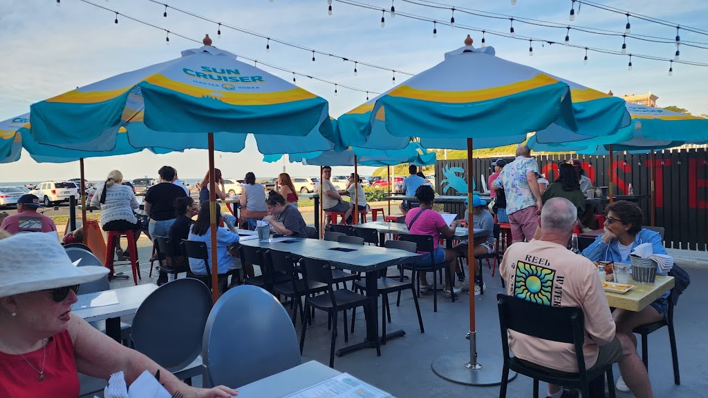 High Tide at Nantasket Flatts | 145 Nantasket Ave, Hull, MA 02045, USA | Phone: (781) 773-1402