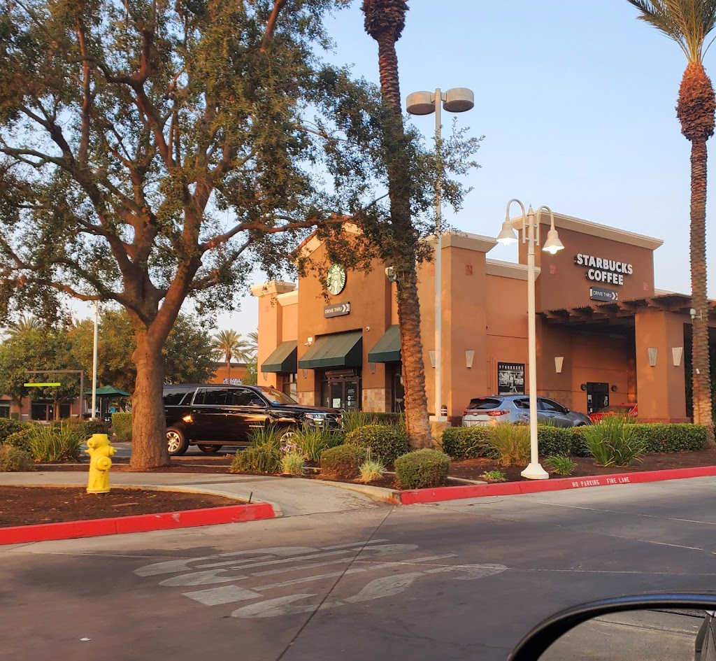 Starbucks | Packwood Creek Shopping Center, 4219 S Mooney Blvd, Visalia, CA 93277, USA | Phone: (559) 713-0763