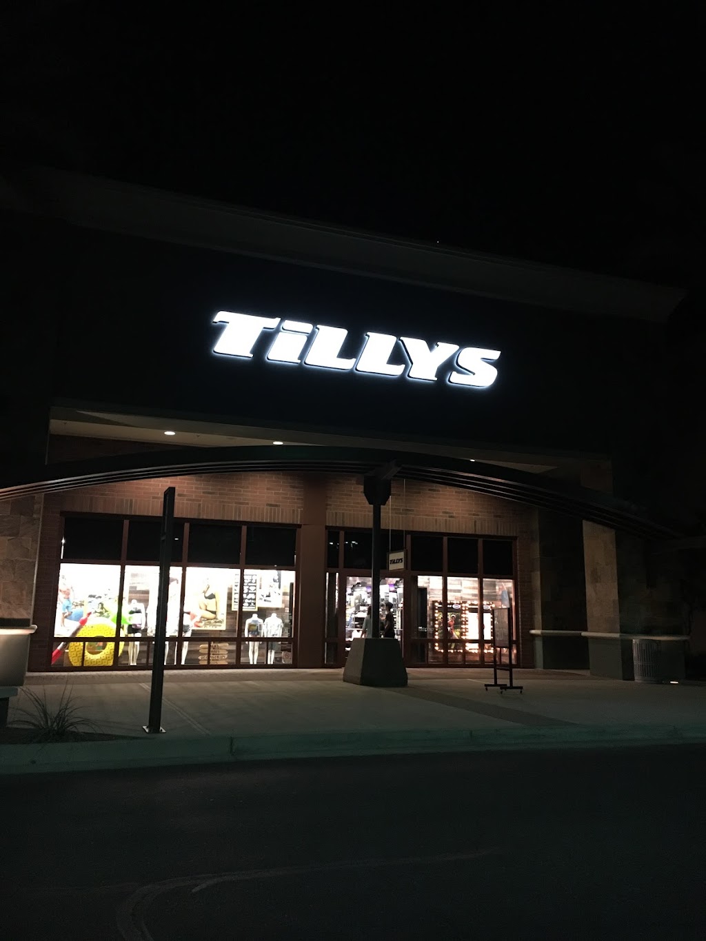 Tillys | 3885 S Gilbert Rd, Gilbert, AZ 85297, USA | Phone: (480) 821-4034