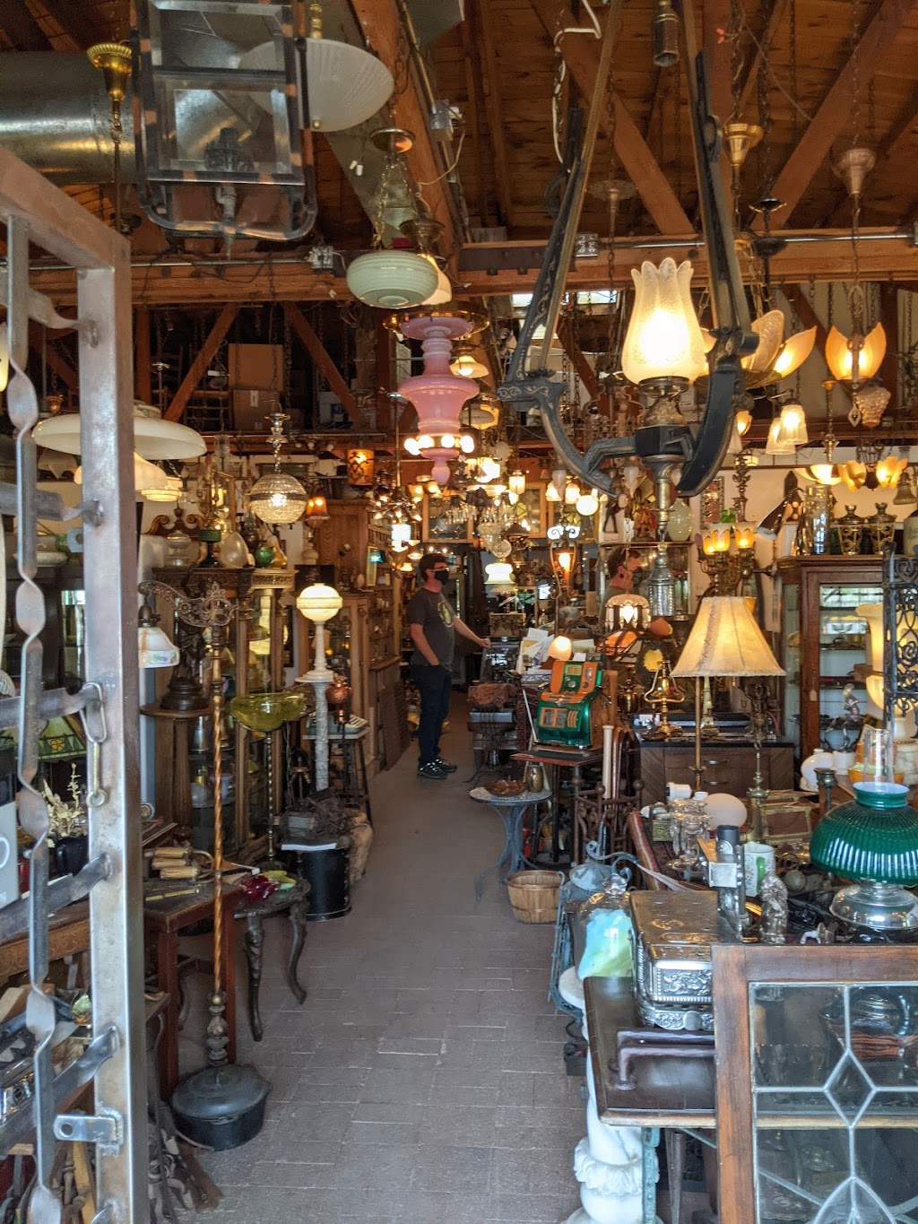 Stuff Antiques | 4206 N Central Ave, Phoenix, AZ 85012, USA | Phone: (602) 266-1967