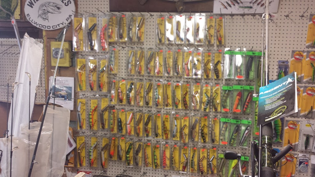 ODonnells Sports Supplies | 1765 Perry Hwy, Portersville, PA 16051, USA | Phone: (724) 368-3418