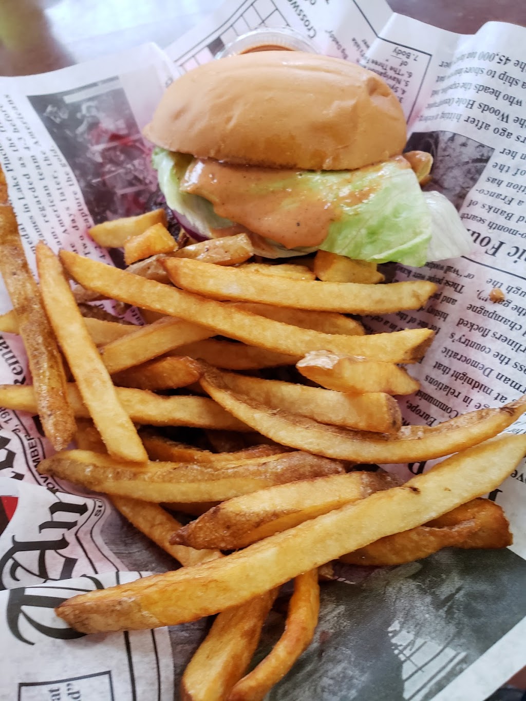 Logans Burgers & Chicken | Photo 5 of 10 | Address: 1405 E Lake St, Minneapolis, MN 55407, USA | Phone: (612) 808-9924