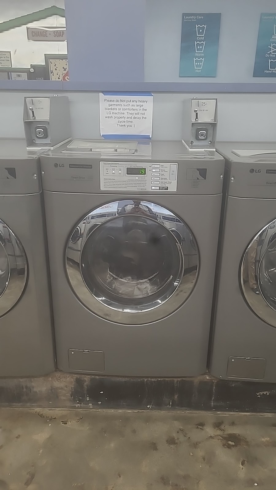 Coin Laundry | 1542 La Cienega Blvd, Los Angeles, CA 90035, USA | Phone: (310) 360-0935