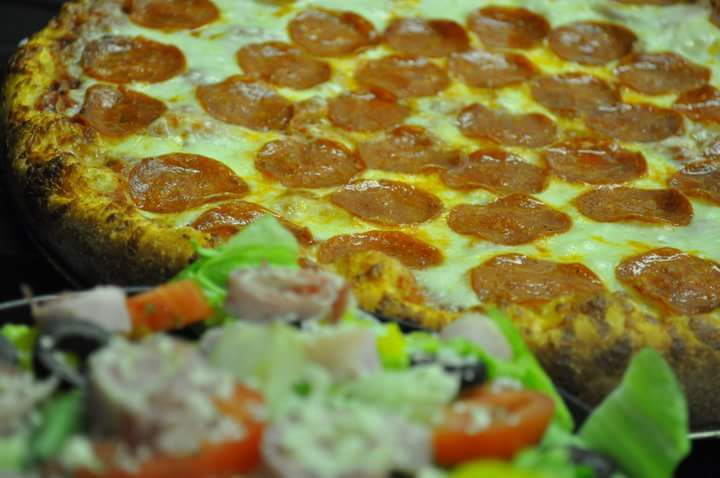 Nonas Pizza & Catering | 38389 Dodge Park Rd, Sterling Heights, MI 48312, USA | Phone: (586) 977-0805