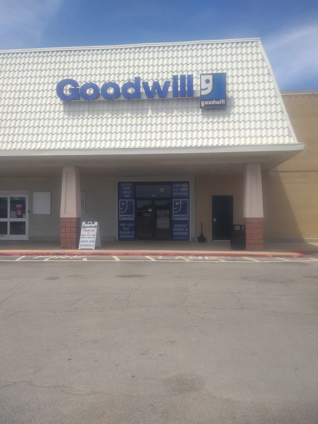 Goodwill Waveland Retail Store & Donation Center in 318 US90 Suite B
