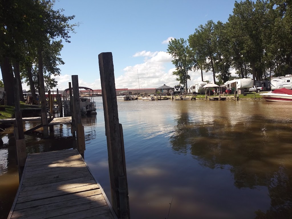 River Raisin Marina & Campground | 2502 E Elm Ave, Monroe, MI 48162, USA | Phone: (313) 575-4367