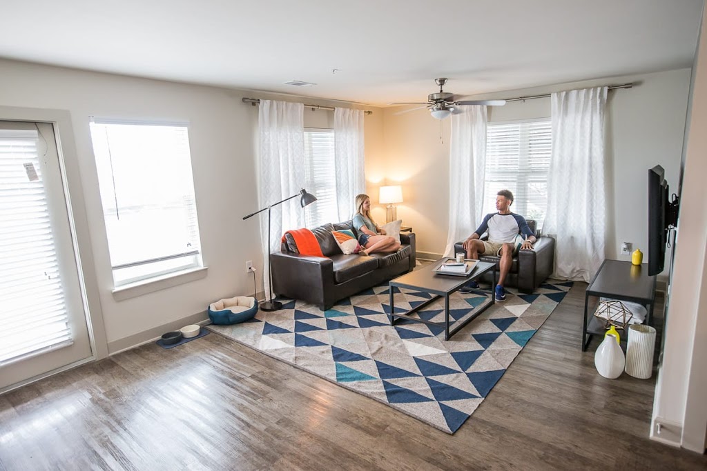 King of Elegant | 1644 E 11th St, Stockton, CA 95206, USA | Phone: (209) 641-9179