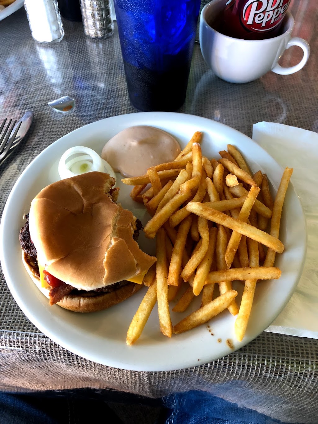 Snake River Diner | 230 Main St, Grand View, ID 83624, USA | Phone: (208) 834-2211