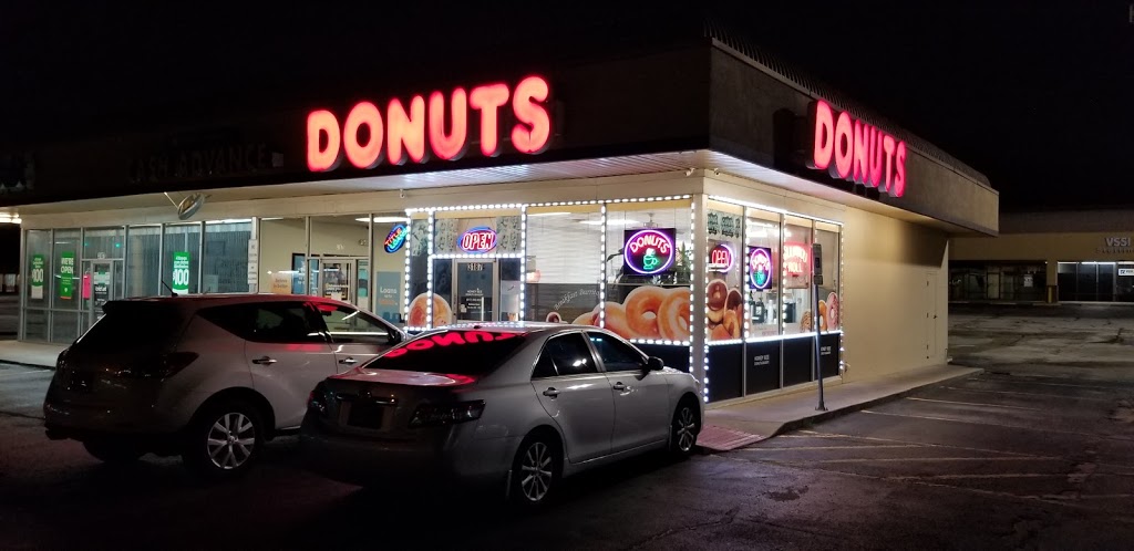 Honey Bee Doughnuts & Bakery | 3187 Denton Hwy, Haltom City, TX 76117, USA | Phone: (817) 374-9997