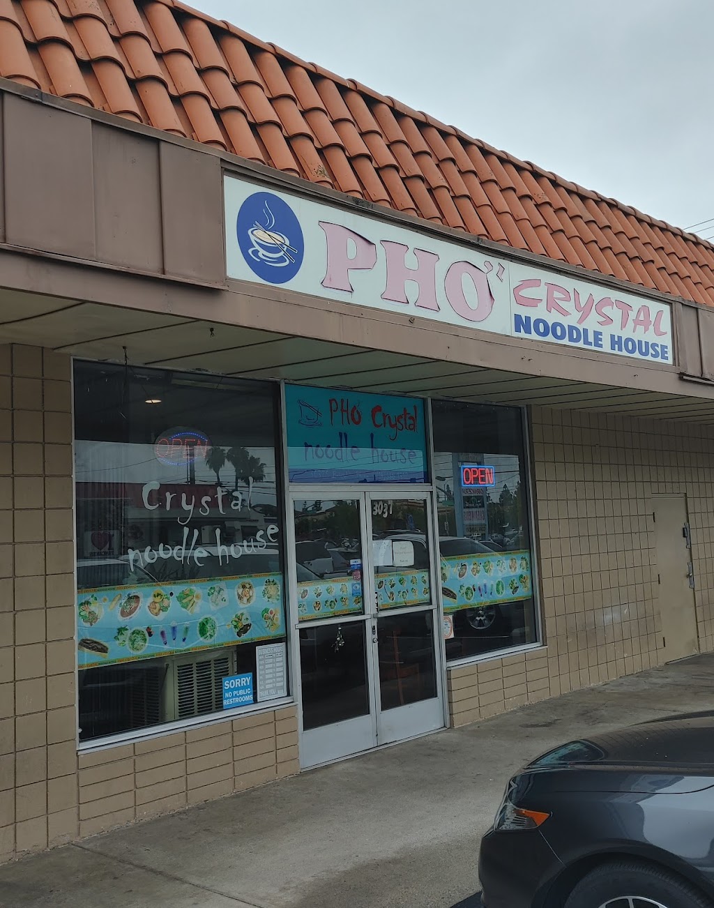 Phở Crystal Noodle House | 3037 S Bristol St, Santa Ana, CA 92704, USA | Phone: (714) 668-1312