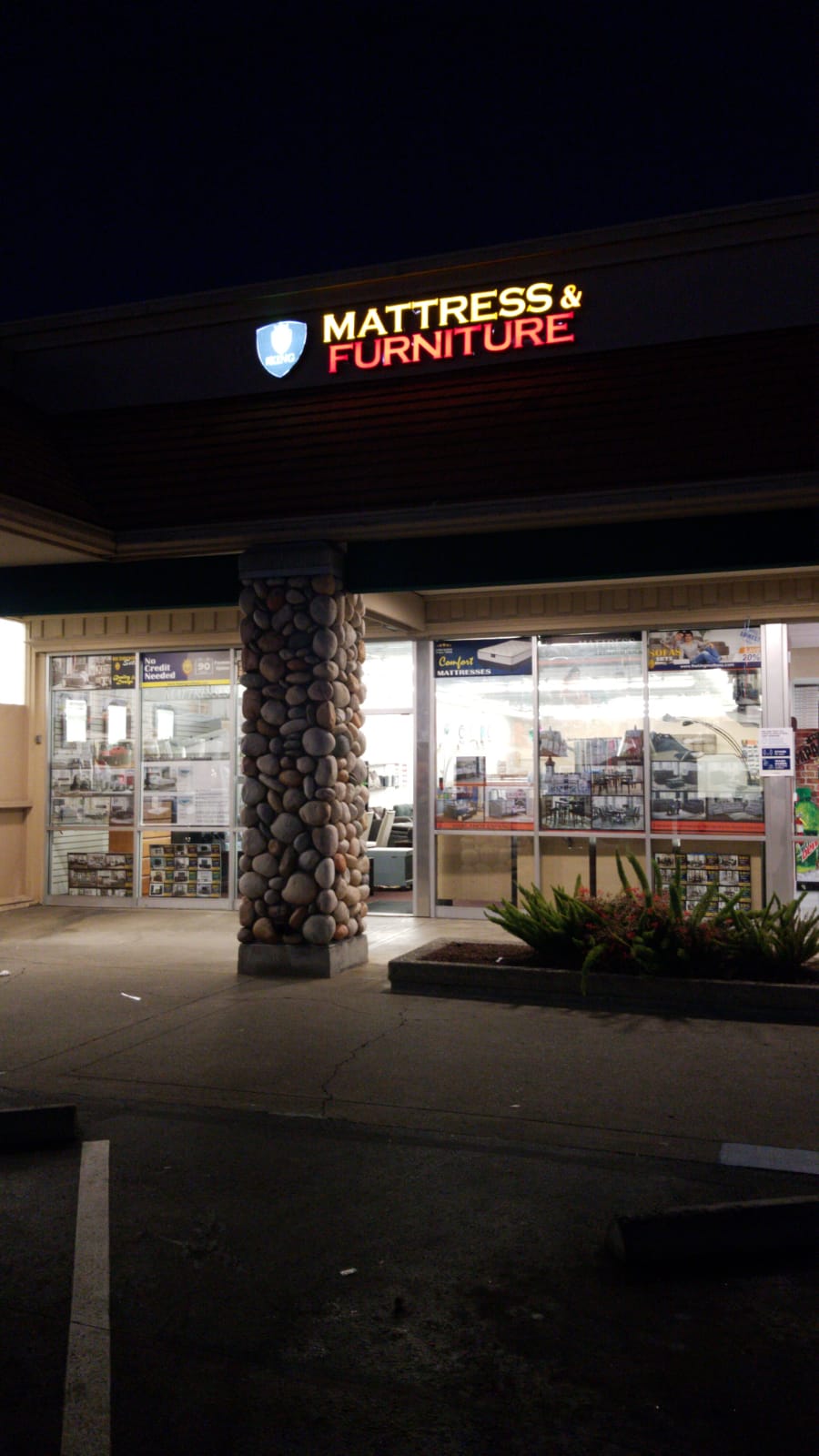 The King Mattress & Furniture HAYWARD | 20812 Mission Blvd, Hayward, CA 94541, USA | Phone: (925) 234-8522