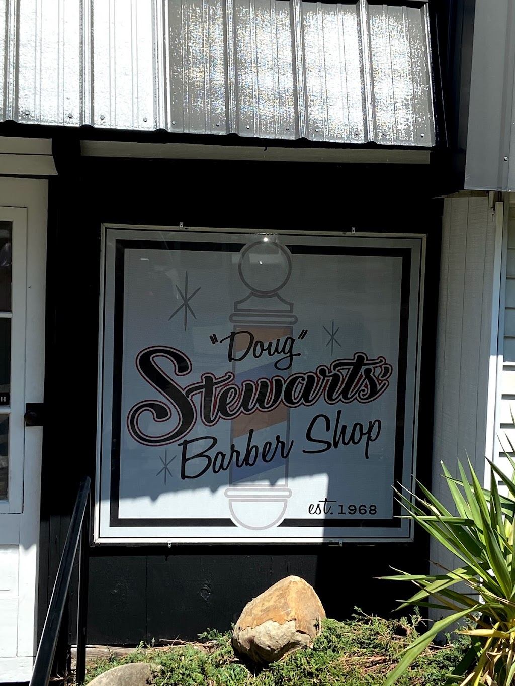 Doug Stewart Barber Shop | 6282 Navarre Rd SW, Navarre, OH 44662, USA | Phone: (330) 832-5137