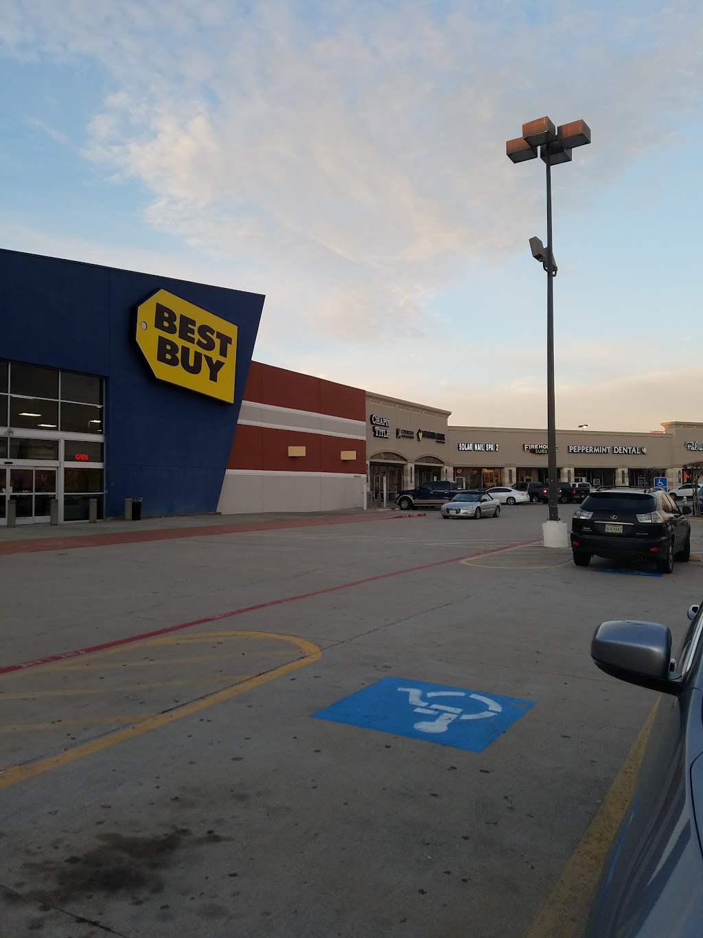 Best Buy | 823 N Creek Dr, Sherman, TX 75092, USA | Phone: (903) 870-1837