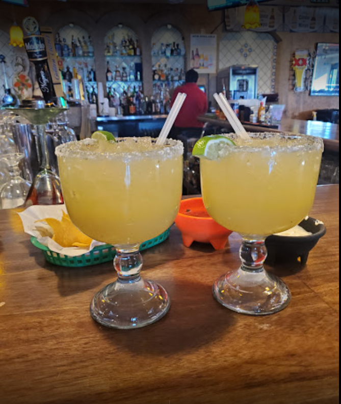 Northway Shopping Center | Lake Dr &, Griggs Ave, Circle Pines, MN 55014, USA | Phone: (651) 646-7901