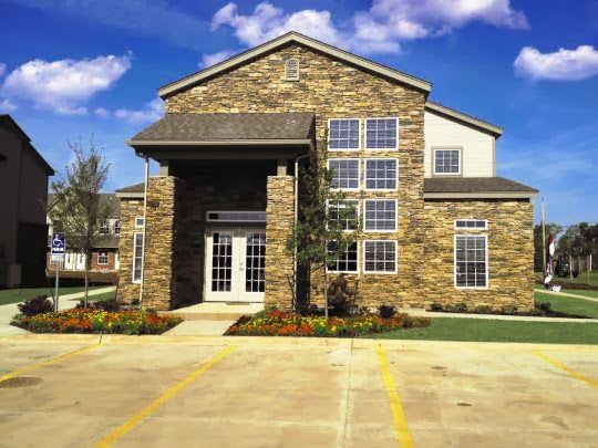 The Falls at Brookhaven - Apartments In Norman | 3730 W Rock Creek Rd, Norman, OK 73072 | Phone: (405) 701-8233