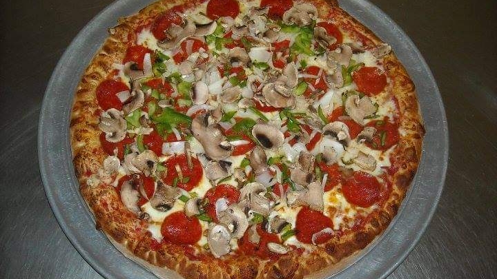 Valentinos Pizza | 31200 Five Mile Rd, Livonia, MI 48154, USA | Phone: (734) 261-1010