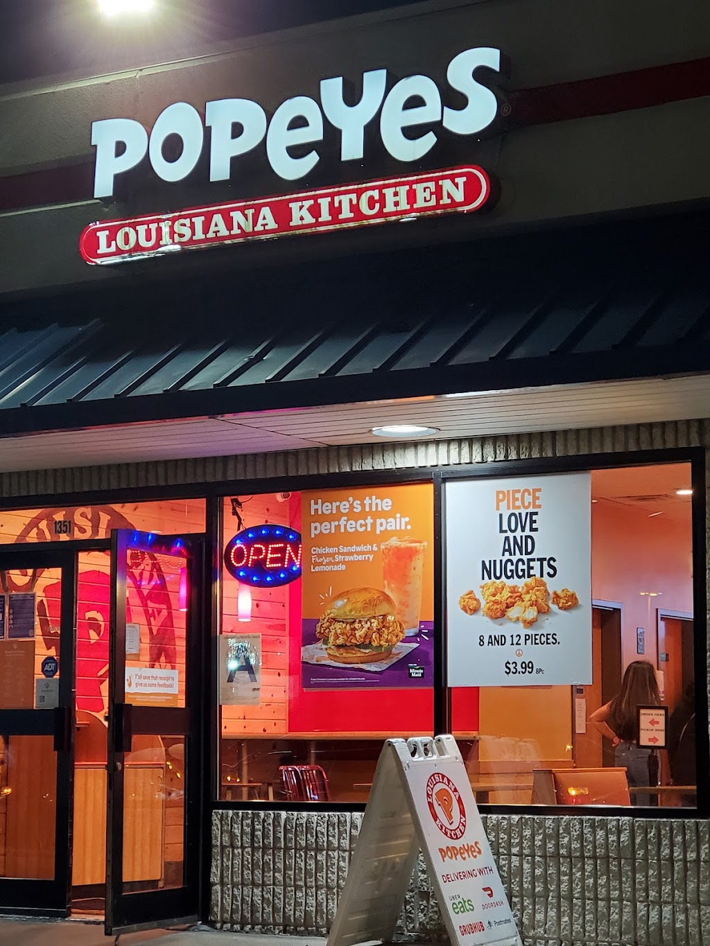 Popeyes Louisiana Kitchen | 1351 Forest Ave, Staten Island, NY 10302, USA | Phone: (718) 720-1545