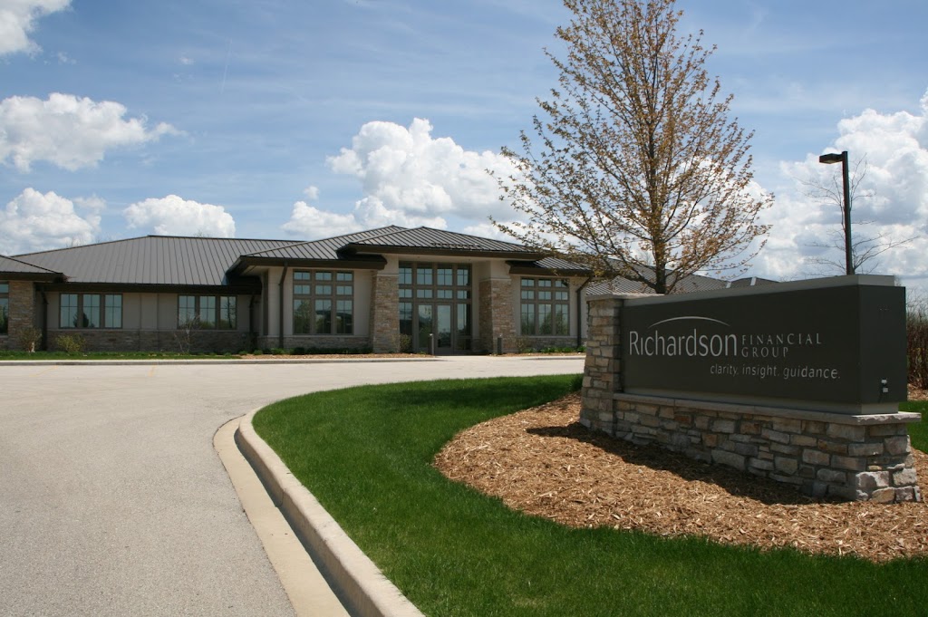 Richardson Financial Group | W134N8688 Executive Pkwy, Menomonee Falls, WI 53051, USA | Phone: (262) 255-4100