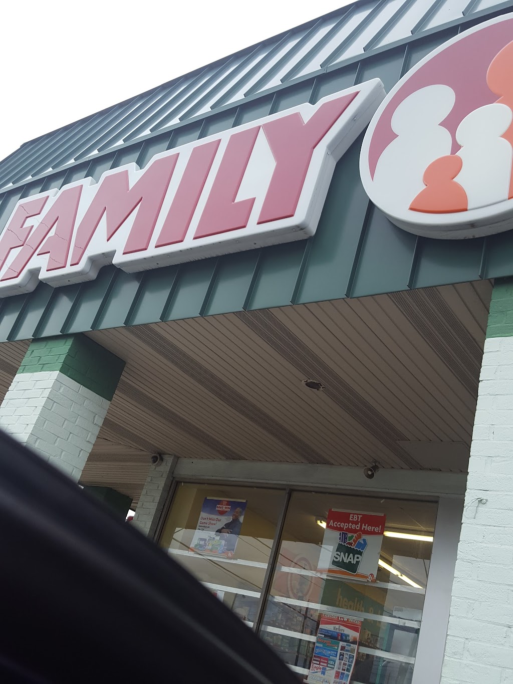 Family Dollar | 6030 East 21st St, Indianapolis, IN 46219 | Phone: (317) 532-2720