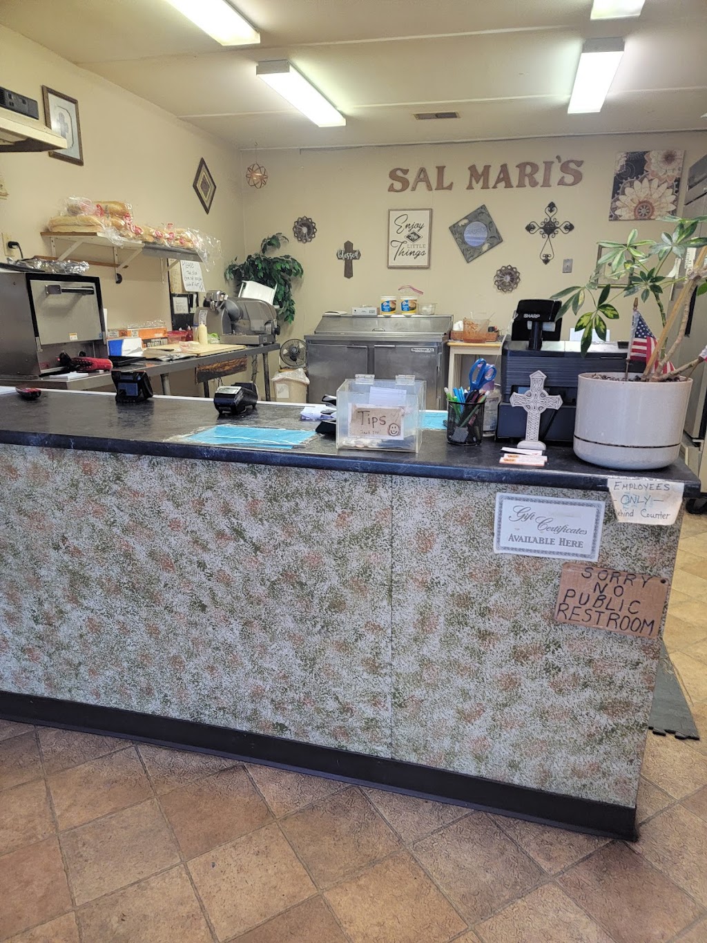 Sal Maris Sub Shop | 160 Carolina Ave, Chester, WV 26034, USA | Phone: (304) 387-2595