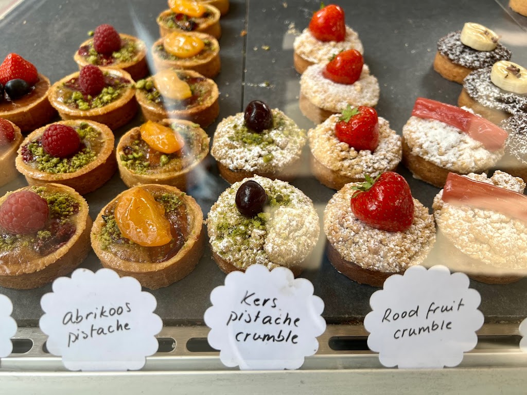 Petit Gateau | Haarlemmerstraat 80, 1013 EV Amsterdam, Netherlands | Phone: 020 737 1585