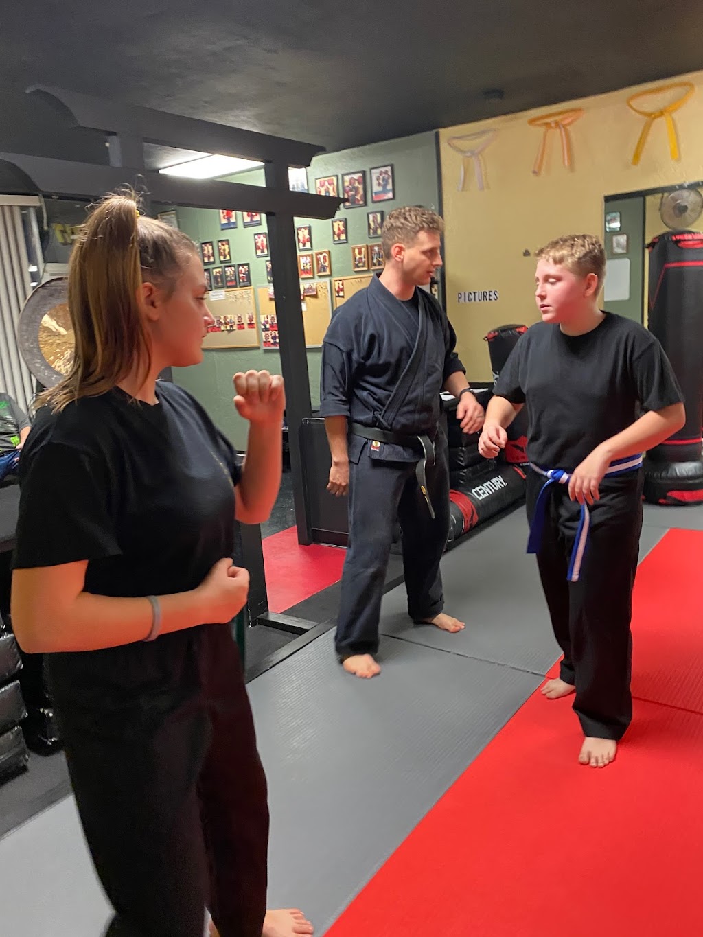 Moores Karate | 1317 W Lockeford St, Lodi, CA 95242, USA | Phone: (209) 369-8395