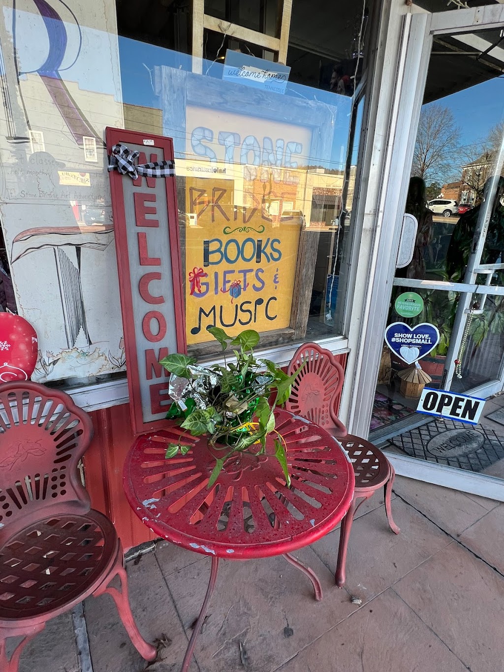 Stone Bridge Books, Gifts & Music | 116 N Main St, Ashland City, TN 37015, USA | Phone: (615) 792-9651