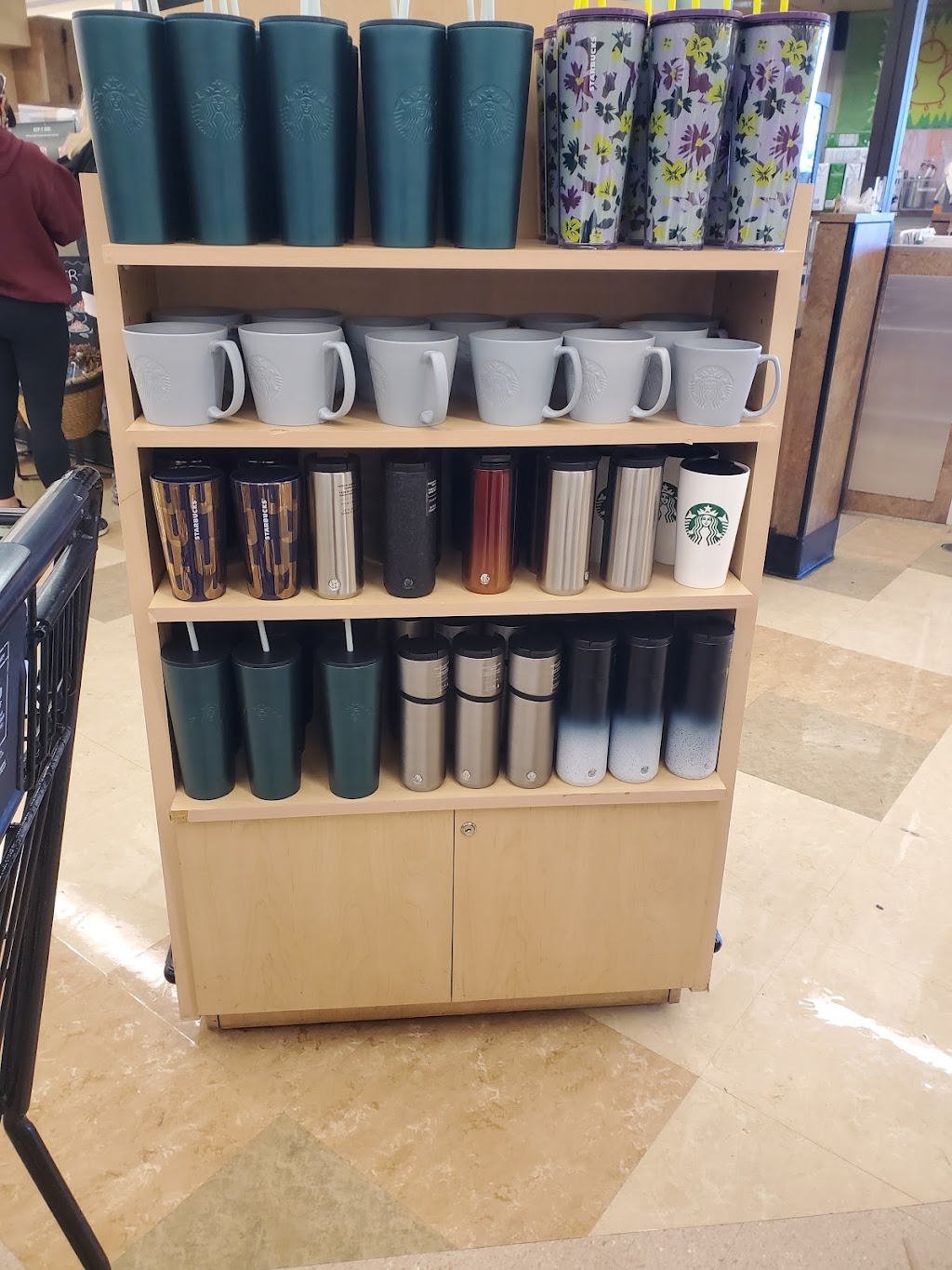 Starbucks | 260 W Foothill Pkwy, Corona, CA 92882, USA | Phone: (951) 340-1425