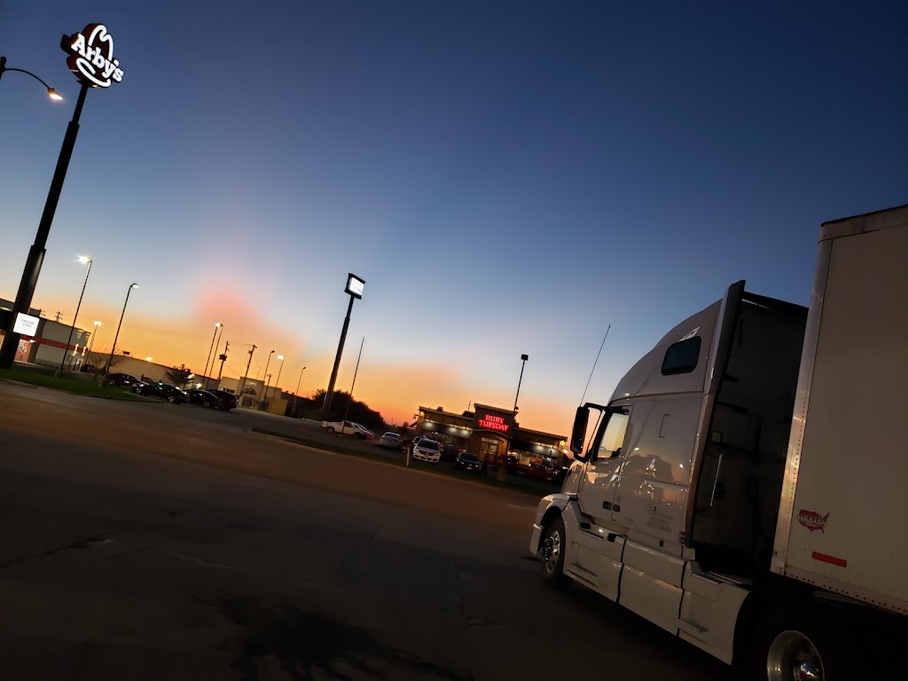 Mr. Fuel Travel Center | 4 Corvette Dr, Litchfield, IL 62056, USA | Phone: (217) 324-7114