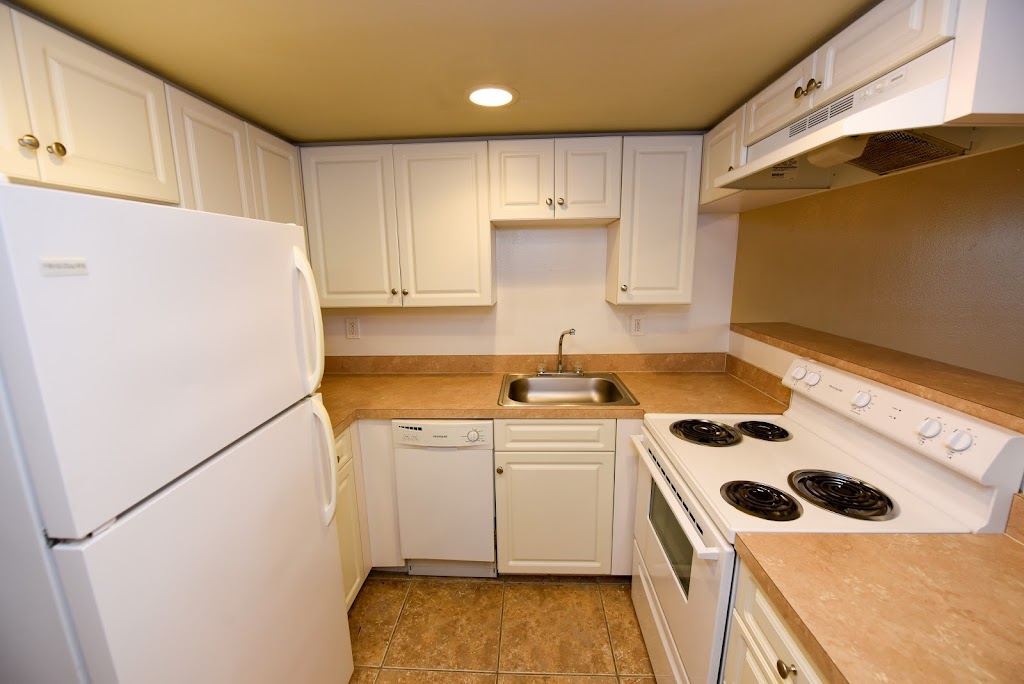 Green Oaks Apartments | 6910 Interbay Blvd, Tampa, FL 33616, USA | Phone: (833) 300-7274