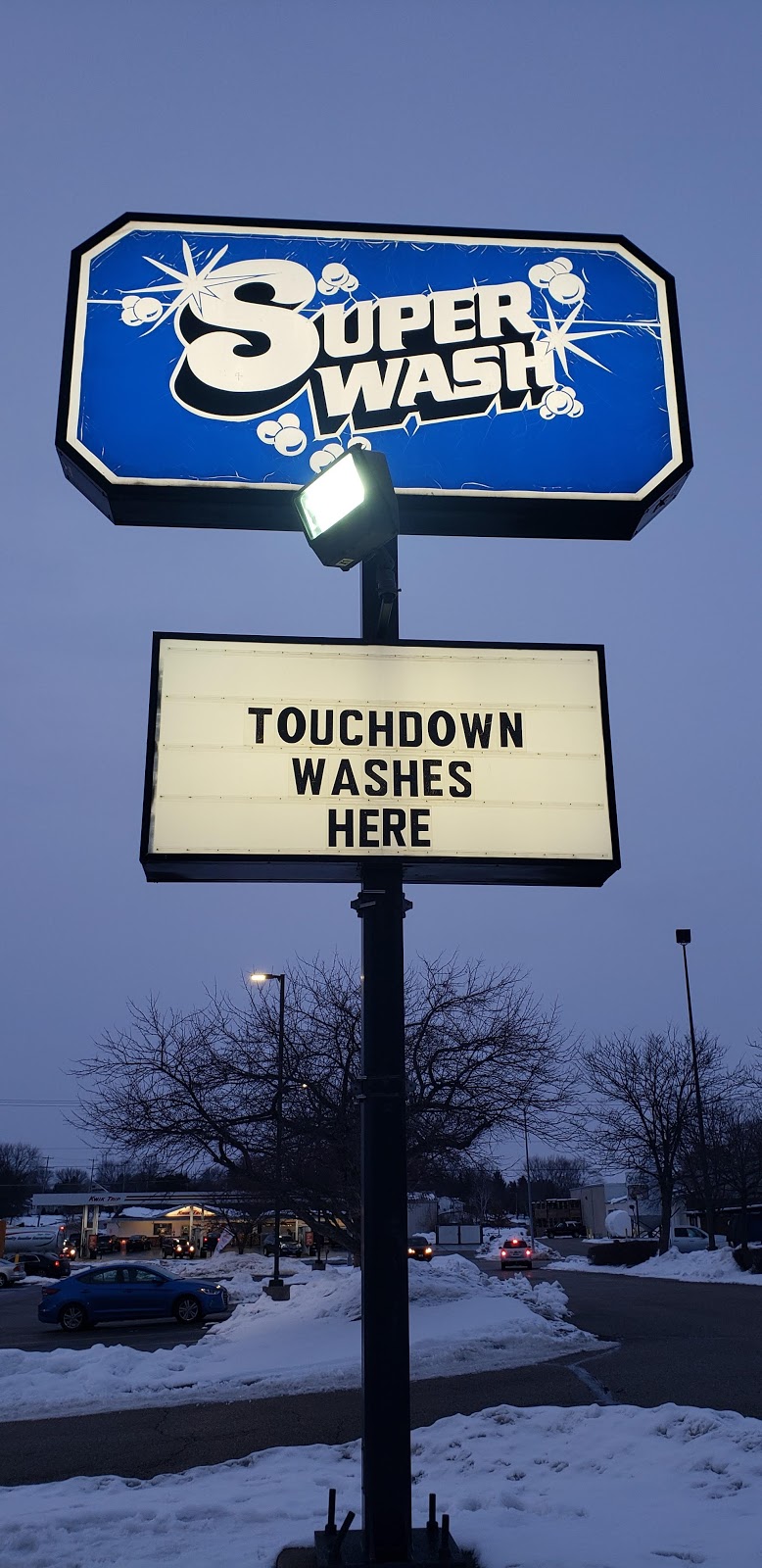 Super Wash | 25 S Crosby Ave, Janesville, WI 53548, USA | Phone: (608) 757-9985