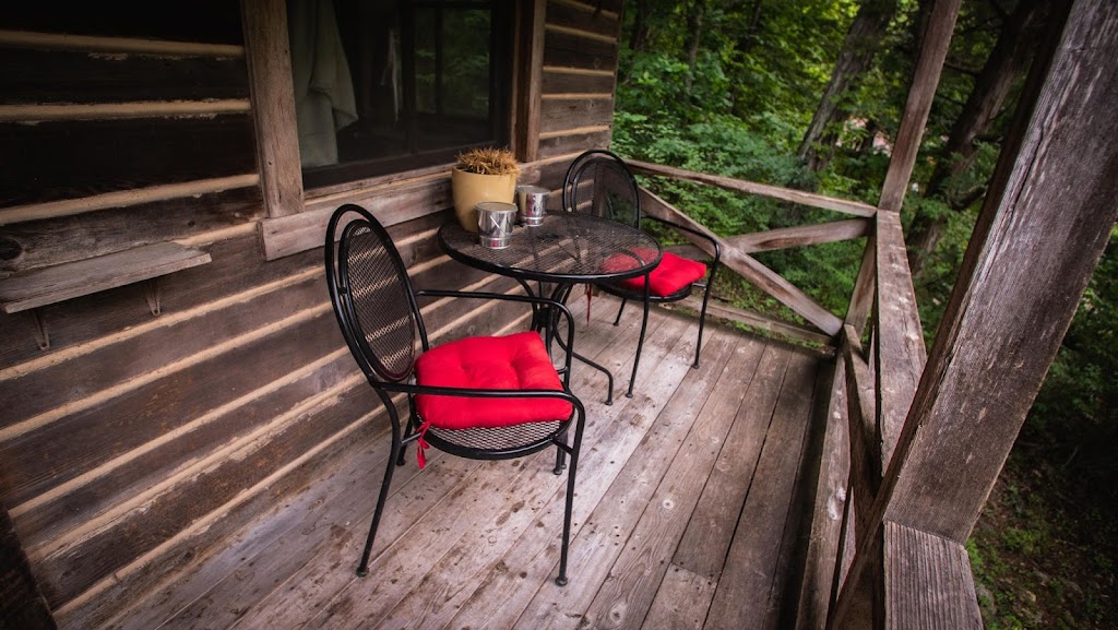 Hillside Cabins on Deer Mountain | 17170 Deer Mountain Rd, Marthasville, MO 63357, USA | Phone: (314) 280-5033