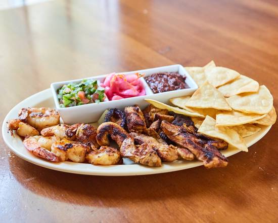 Restaurant Sabor Catracho | 2220 Highland Rd # B, Dallas, TX 75228 | Phone: (972) 803-5017