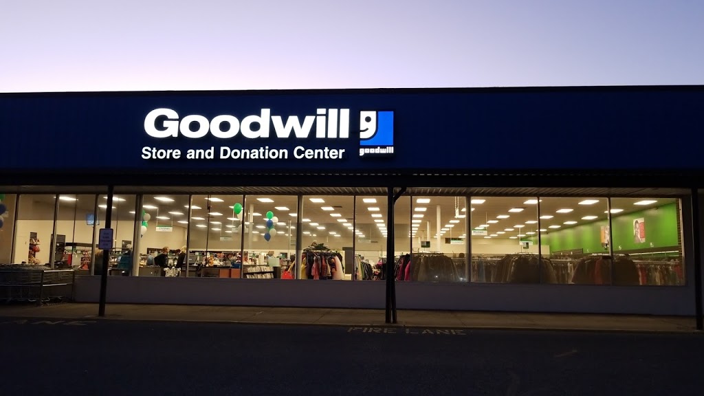 Goodwill | Rochester Plaza, 750 Ohio River Blvd, Rochester, PA 15074, USA | Phone: (724) 775-3458