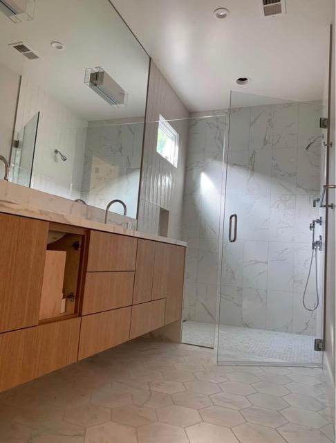 Buckeye Shower Door & Mirror | 20458 W Crescent Dr, Buckeye, AZ 85396, USA | Phone: (602) 989-3310