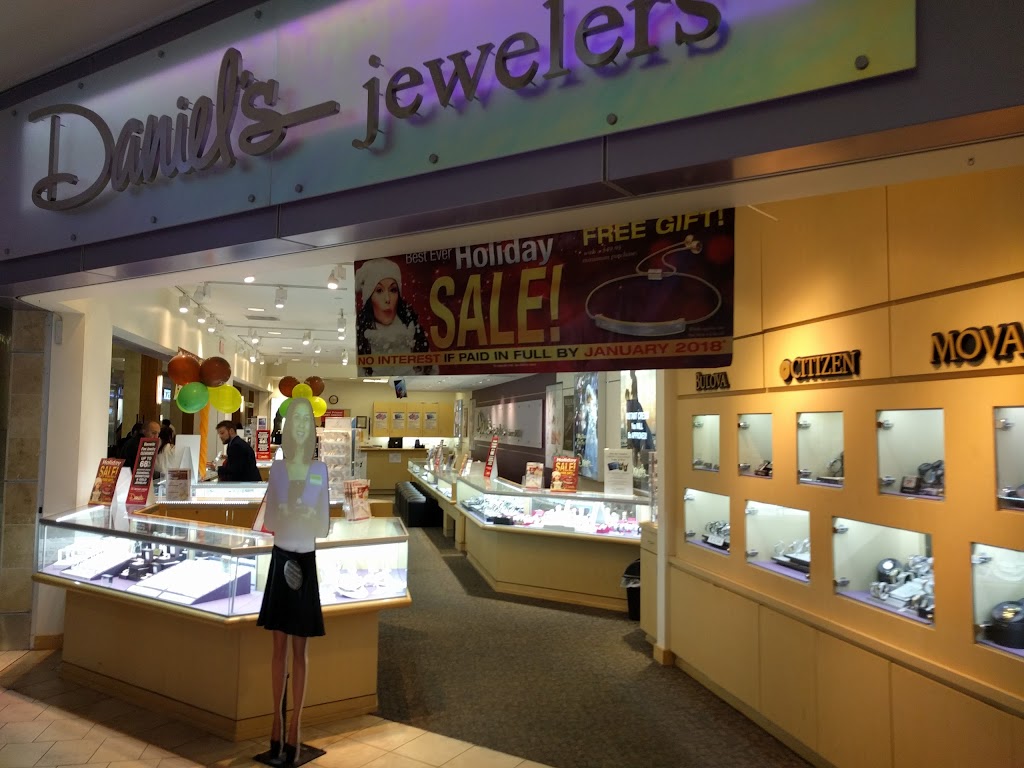 Daniels Jewelers | 6600 CA-27 #1102, Canoga Park, CA 91303, USA | Phone: (818) 340-8777