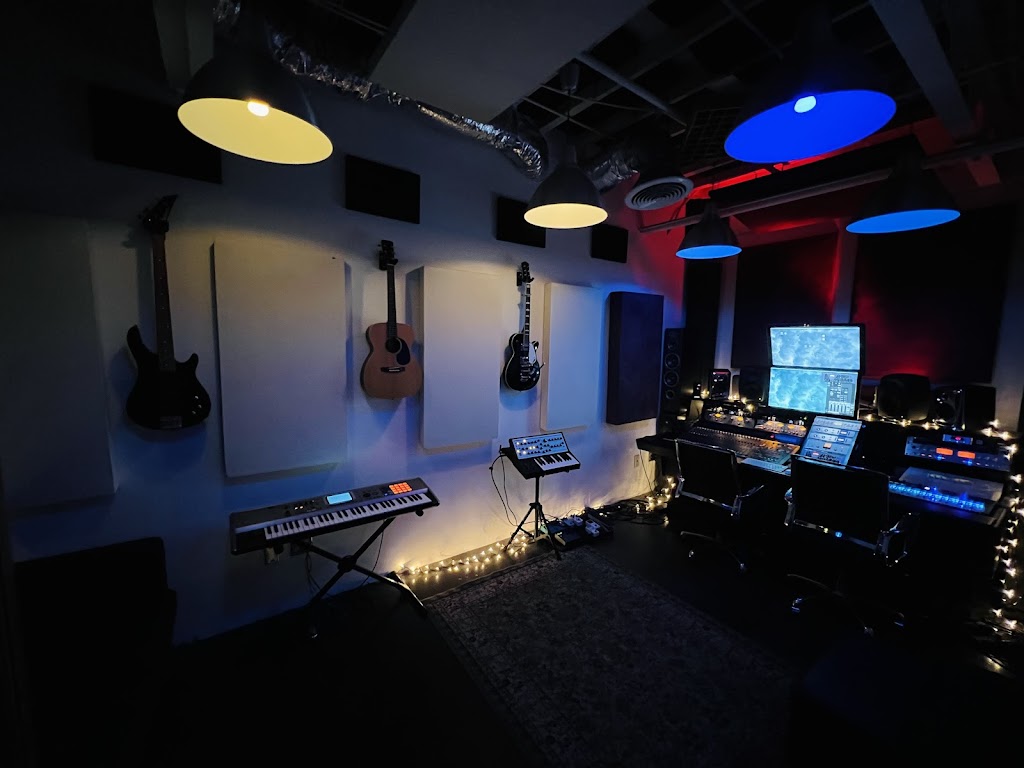 NewVine Music Studios | 1639 11th St, Santa Monica, CA 90404, USA | Phone: (310) 658-2754