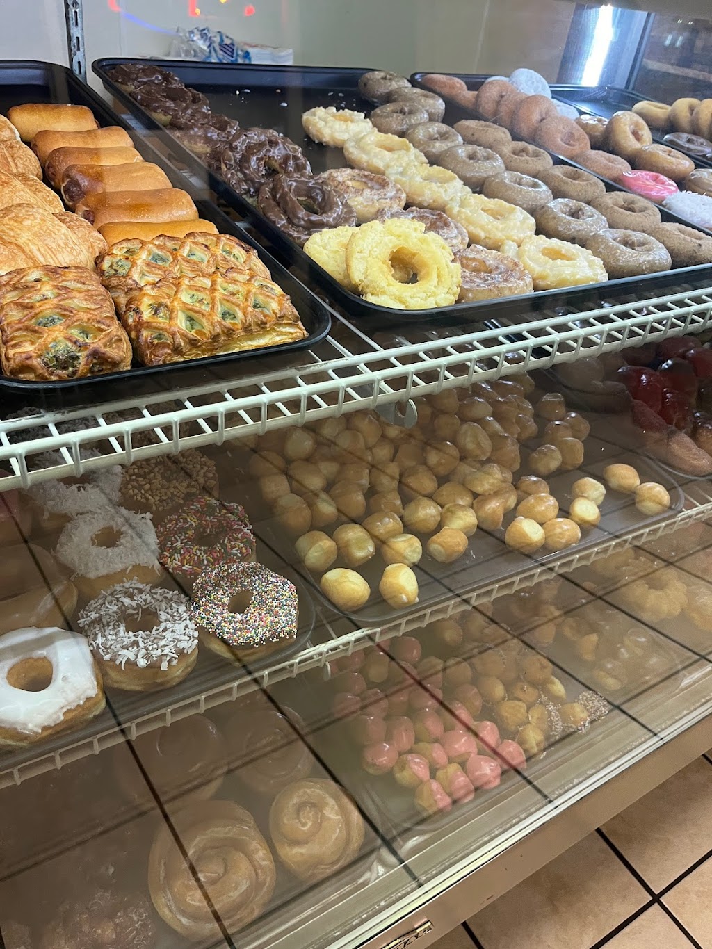 Beltline Donuts | 615 S Belt Line Rd, Irving, TX 75060, USA | Phone: (972) 513-2299