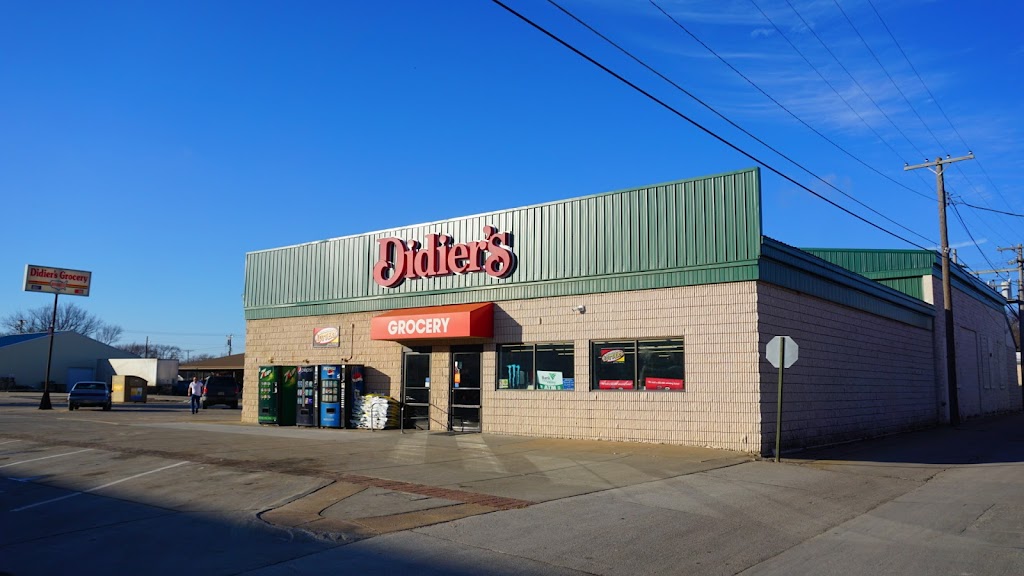 Didiers Grocery Inc | 340 D St, David City, NE 68632, USA | Phone: (402) 367-3290