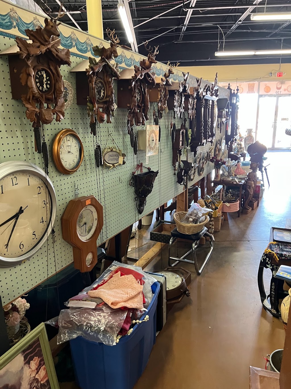 Antique Treasures | 201 Harwood Rd, Bedford, TX 76021, USA | Phone: (817) 281-0809