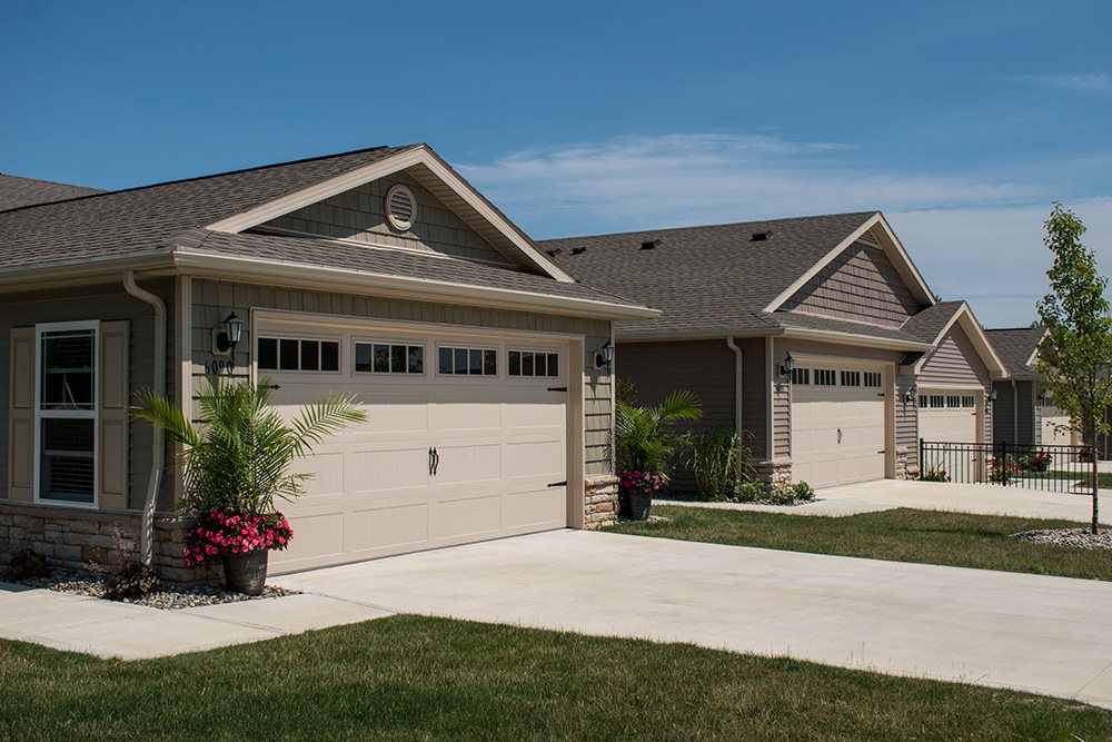 Redwood Medina | 4980 Green Ash Trail, Medina, OH 44256, USA | Phone: (844) 828-4484