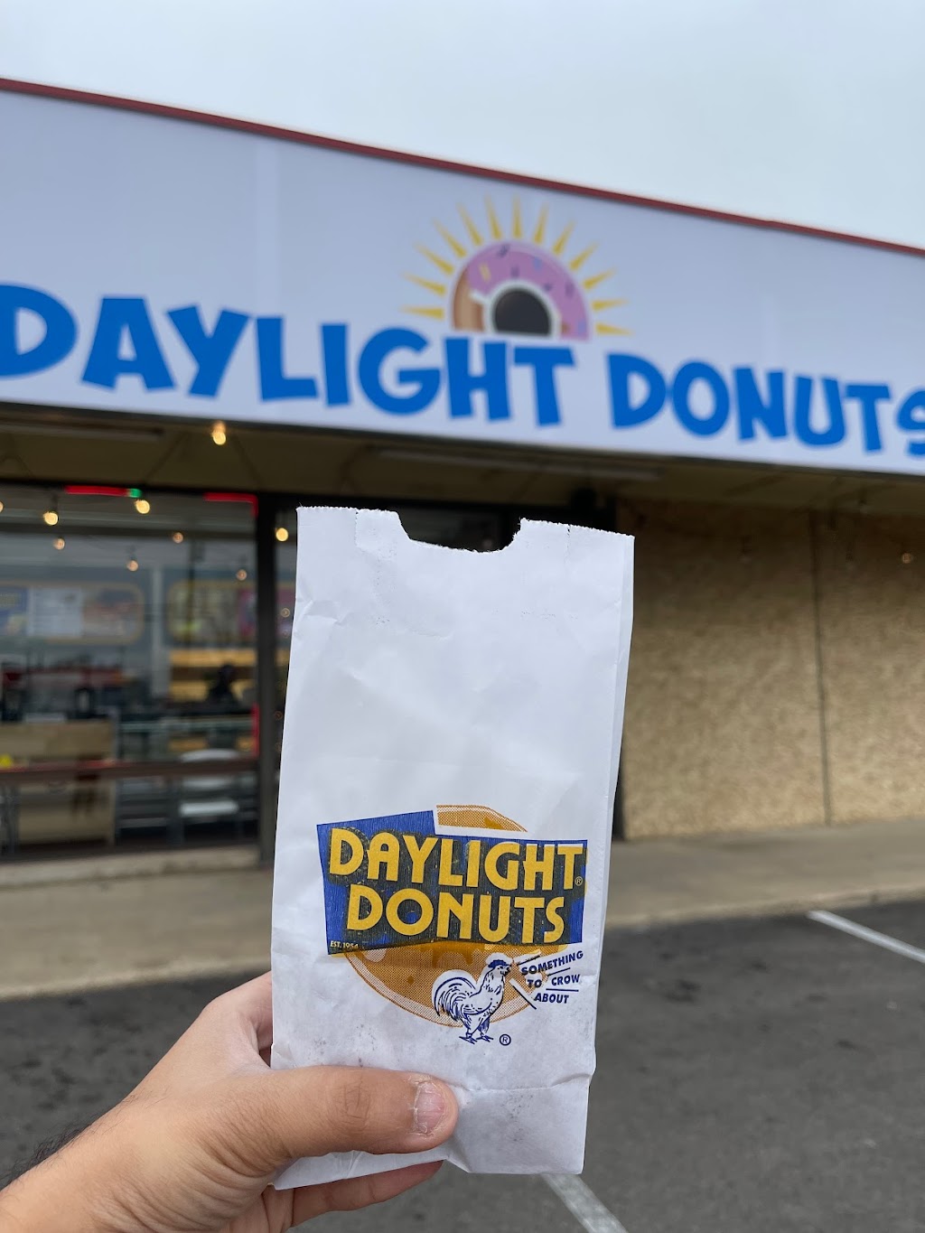 Daylight Donuts | 14940 Webb Chapel Rd, Farmers Branch, TX 75234, USA | Phone: (469) 892-2107