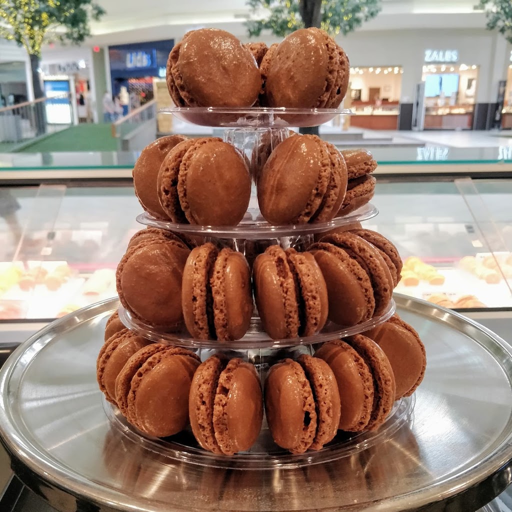 Le Macaron French Pastries | 2201 S Interstate 35 Space L15, Denton, TX 76205, USA | Phone: (972) 836-7028