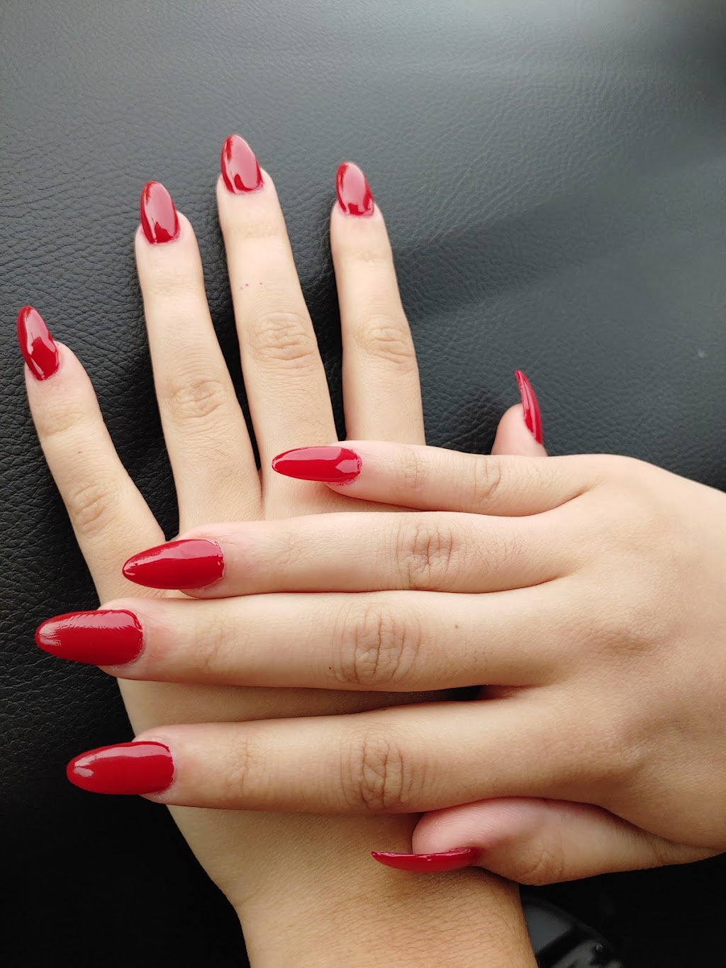 Red Like Polish Salon | 17 W Schaumburg Rd, Schaumburg, IL 60194, USA | Phone: (224) 698-0600