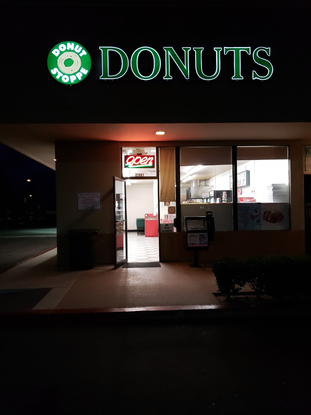 Donut Stoppe | 21461 Brookhurst St, Huntington Beach, CA 92646 | Phone: (714) 963-1100