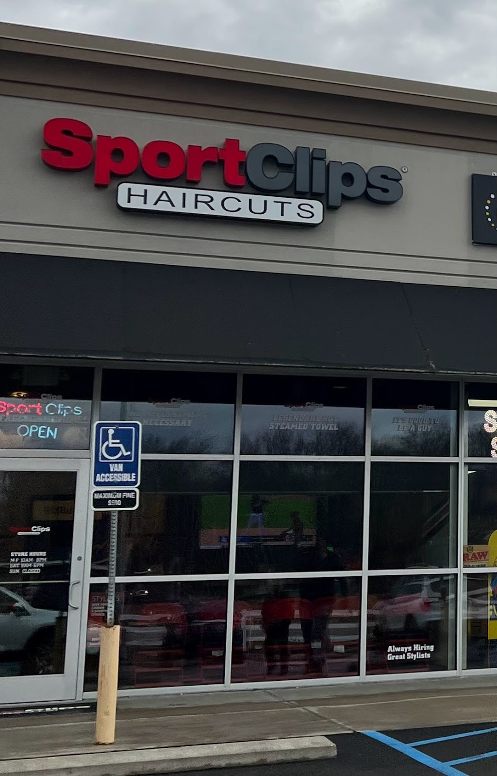 Sport Clips Haircuts of South Lebanon | 632 Corwin Nixon Blvd, South Lebanon, OH 45065, USA | Phone: (513) 204-6013