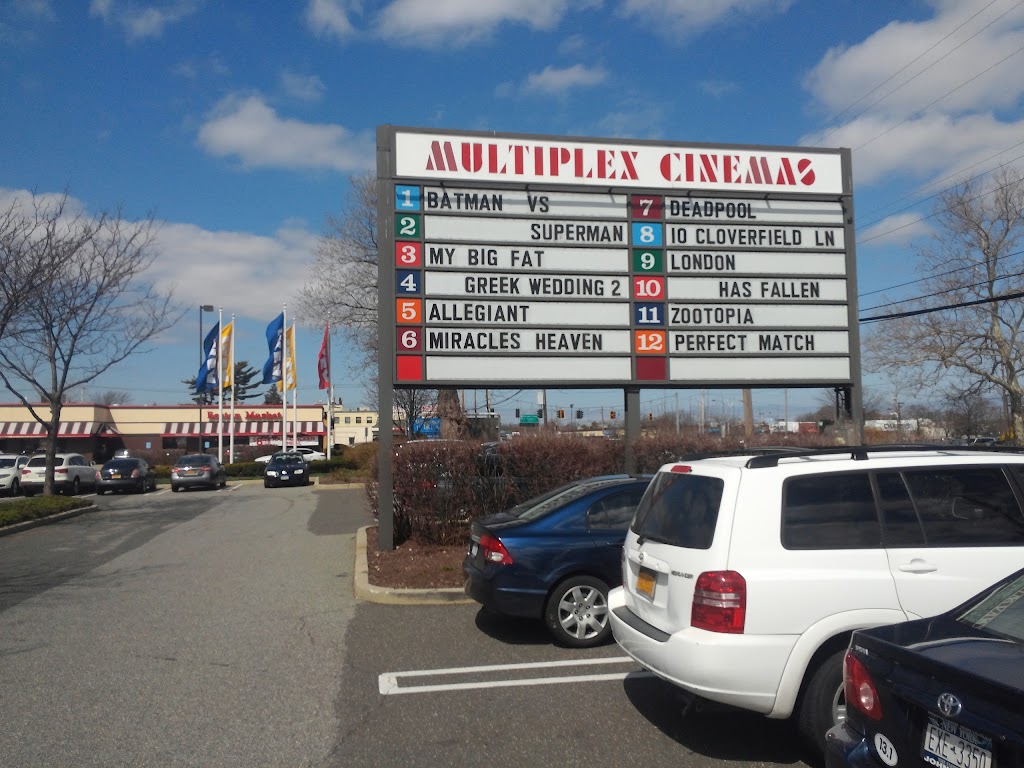 Showcase Cinema de Lux Broadway | 955 S Broadway, Hicksville, NY 11801, USA | Phone: (800) 315-4000