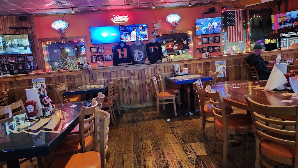 Hooters of Princeton | 3371 US-1 Unit 400, Lawrenceville, NJ 08648, USA | Phone: (609) 520-9464