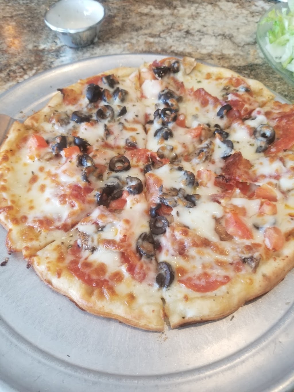 Joes Pizza and Pasta | 633 Edwardsville Rd, Troy, IL 62294, USA | Phone: (618) 667-6700